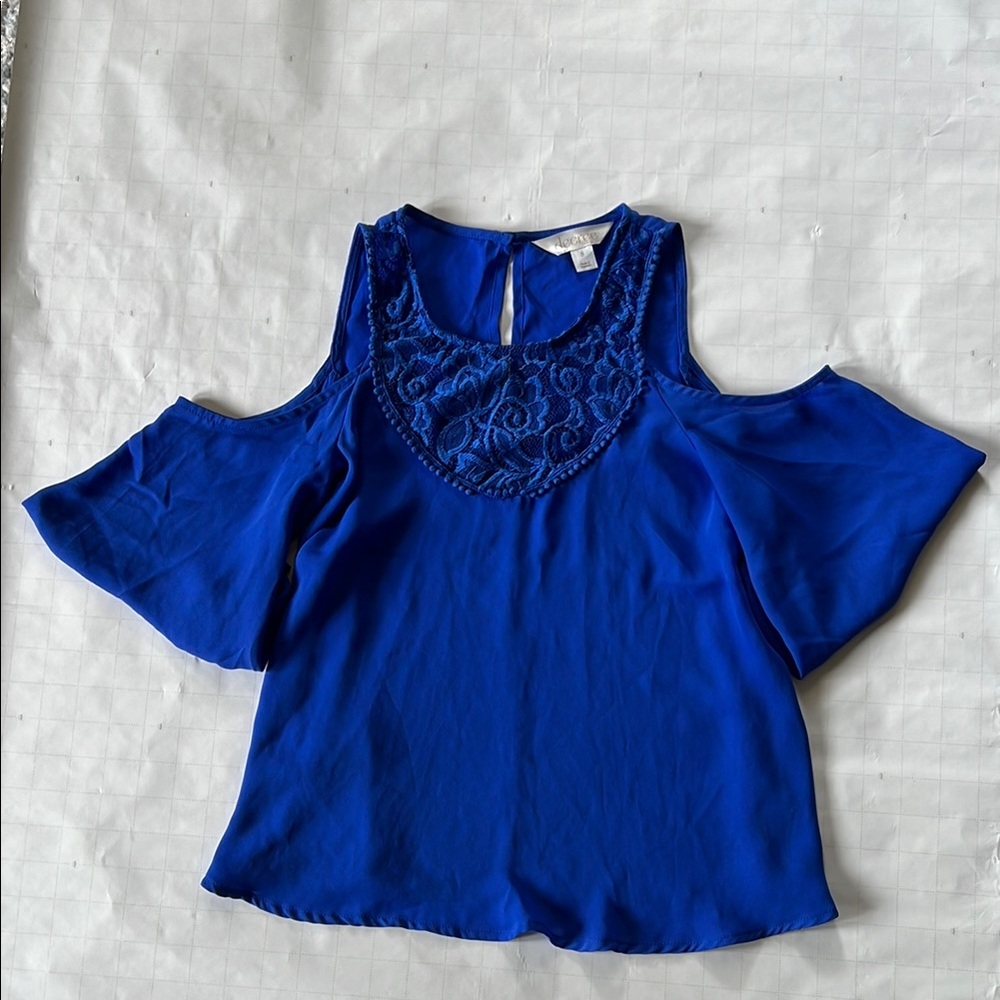 Decree Blue Ruffled Cold Shoulder Blouse